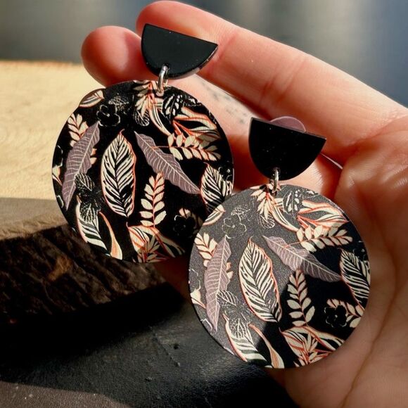 Bohemian Round Floral Plant Resin Hoop Drop Unique Statement Earrings - Picture 1 of 5